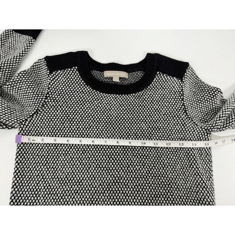 BANANA REPUBLIC Textured Colorblock Pullover Sweater in Black/White Small - Picture 11 of 11